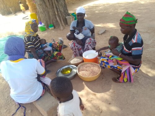 E_047_13_sfocata bambini centro nutrizionale makalondi niger