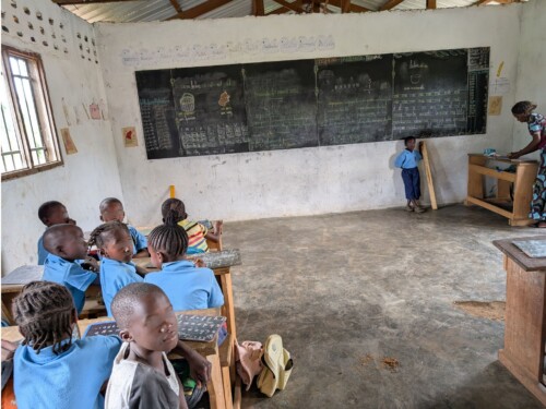 bambini a scuola in centrafrica